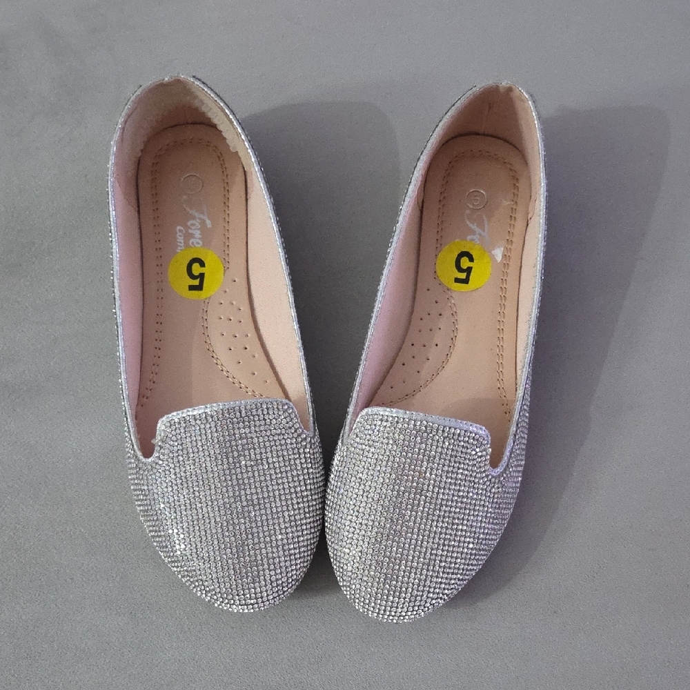 Elegant Silver Women's Flats